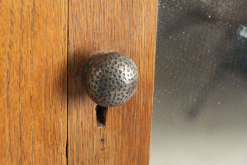 ARTS CRAFTS OAK HALL CUPBOARD C1900 - ADDITIONAL PHOTO 3