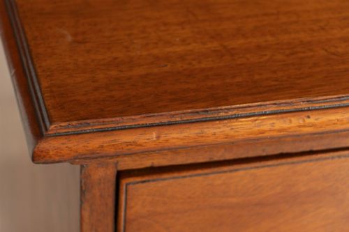 GEORGIAN MAHOGANY CHEST OF DRAWERS WITH ORIGINAL BRASS SWAN NECK HANDLES C1800 - ADDITIONAL PHOTO 5