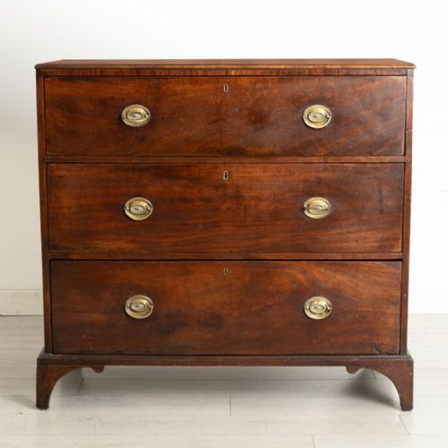 19th century chest of drawers in mahogany - CATEGORY: ANTIQUE CHEST OF DRAWERS - DATED 19TH CENTURY