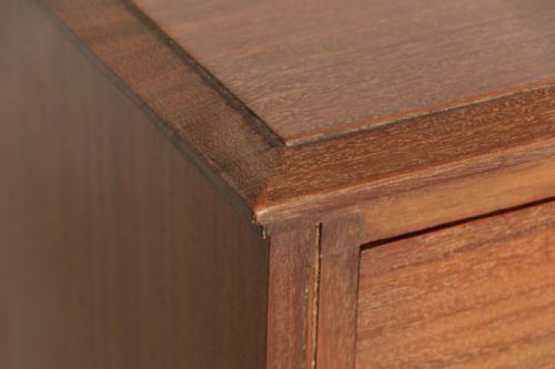 ARTS CRAFTS CHEST OF DRAWERS IN MAHOGANY C1900 - ADDITIONAL PHOTO 4