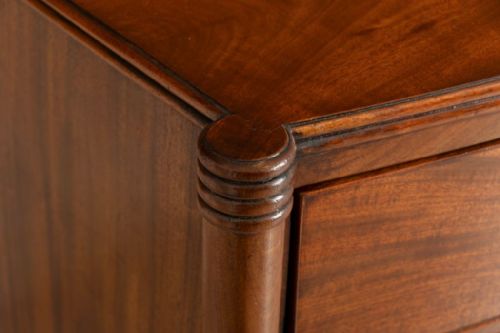REGENCY MAHOGANY BOW FRONT CHEST OF DRAWERS WITH OVAL BRASS PLATE HANDLES C1820 - ADDITIONAL PHOTO 2