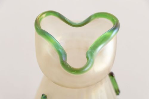 AUSTRIAN ART NOUVEAU IRIDESCENT GLASS VASE C1900 - ADDITIONAL PHOTO 2
