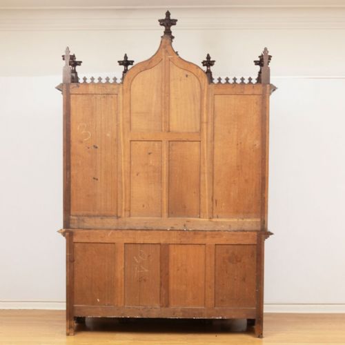 ANTIQUE GOTHIC REVIVAL WALNUT BREAKFRONT BOOKCASE NORTHERN EUROPEAN C1890 - ADDITIONAL PHOTO 14