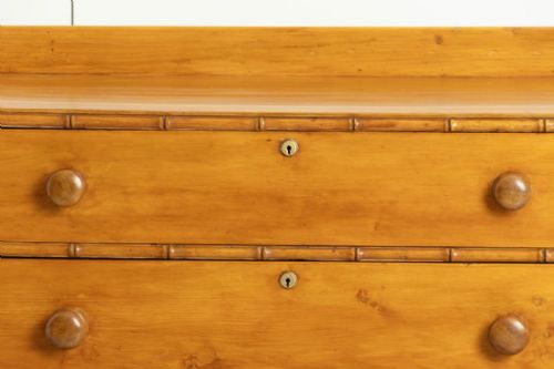 19TH CENTURY FAUX BAMBOO PINE CHEST OF DRAWERS - ADDITIONAL PHOTO 4