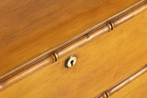 19TH CENTURY FAUX BAMBOO PINE CHEST OF DRAWERS - ADDITIONAL PHOTO 6