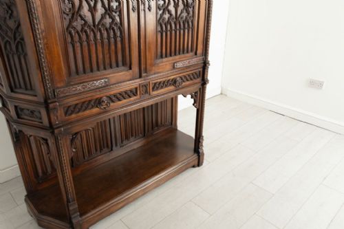 LATE 19TH CENTURY GOTHIC REVIVAL CREEDENCE CABINET - ADDITIONAL PHOTO 6