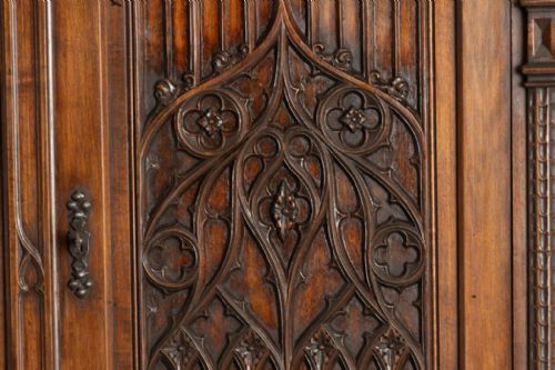 LATE 19TH CENTURY GOTHIC REVIVAL CREEDENCE CABINET - ADDITIONAL PHOTO 7