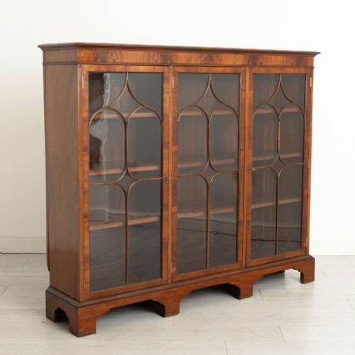 ANTIQUE MAHOGANY TRIPLE DOOR GLAZED BOOKCASE BY WYLIE LOCHHEAD OF GLASGOW C1900 - ADDITIONAL PHOTO 1