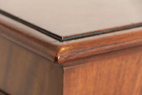 ANTIQUE MAHOGANY TRIPLE DOOR GLAZED BOOKCASE BY WYLIE LOCHHEAD OF GLASGOW C1900 - ADDITIONAL PHOTO 6