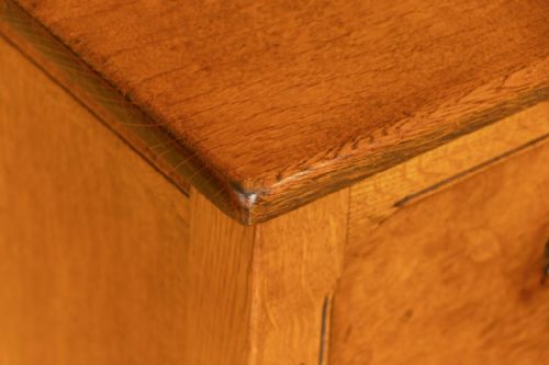 SMALL GOLDEN OAK BURR WALNUT CHEST OF DRAWERS - ADDITIONAL PHOTO 5