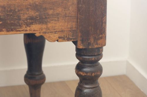VICTORIAN COUNTRY HOUSE KITCHEN TABLE - ADDITIONAL PHOTO 2