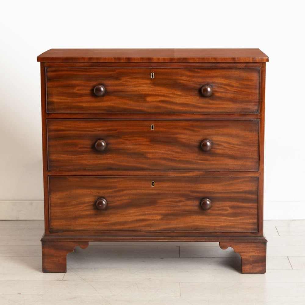 Small Georgian Mahogany Chest of Drawers c.1800