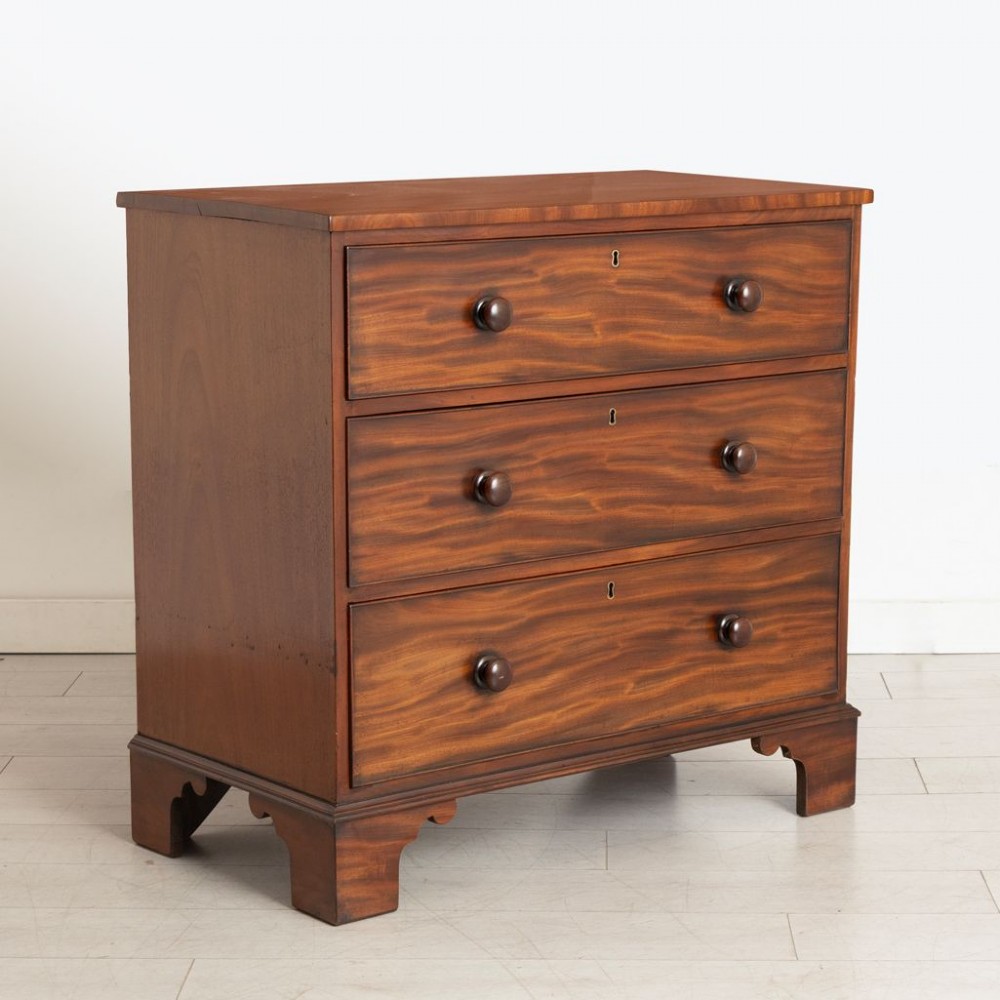 Small Georgian Mahogany Chest of Drawers c.1800 View II