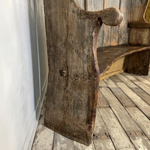 18TH C WEST COUNTRY ELM BARRELL BACK SETTLE - ADDITIONAL PHOTO 15