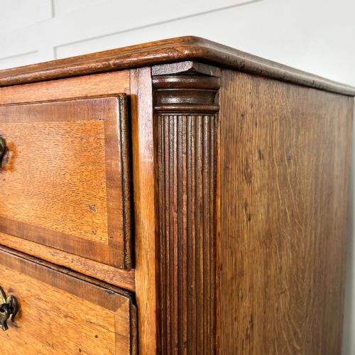 EARLY 19TH C OAK CHEST OF DRAWERS - ADDITIONAL PHOTO 6