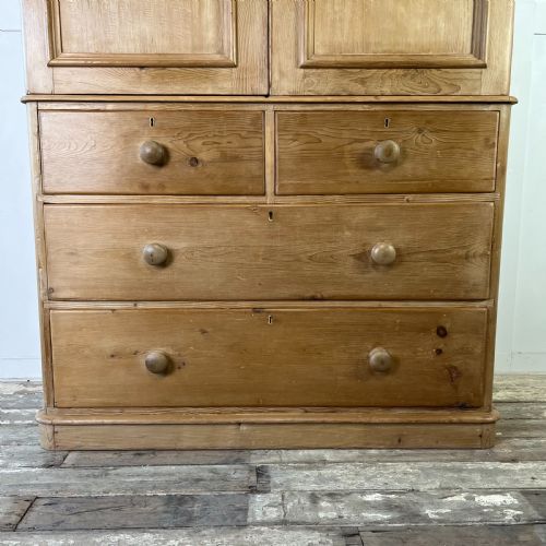 VICTORIAN PINE LINEN PRESS - ADDITIONAL PHOTO 2
