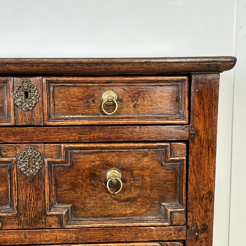 17TH C OAK CHEST OF DRAWERS - ADDITIONAL PHOTO 2