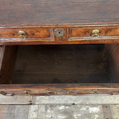 17TH C OAK CHEST OF DRAWERS - ADDITIONAL PHOTO 8