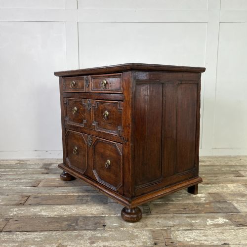 17TH C OAK CHEST OF DRAWERS - ADDITIONAL PHOTO 11
