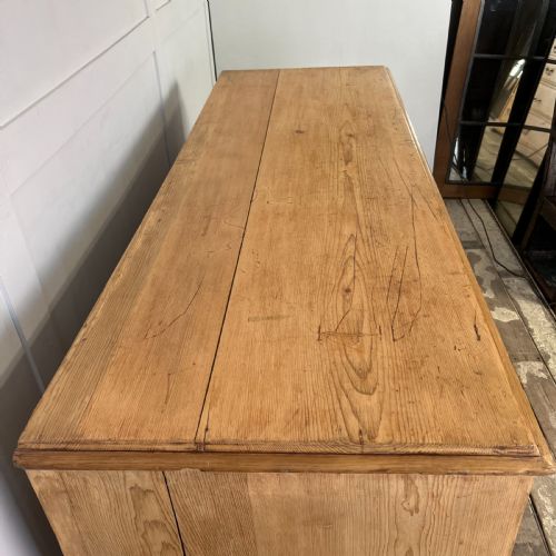 LARGE 19TH C PINE CHEST OF DRAWERS - ADDITIONAL PHOTO 2