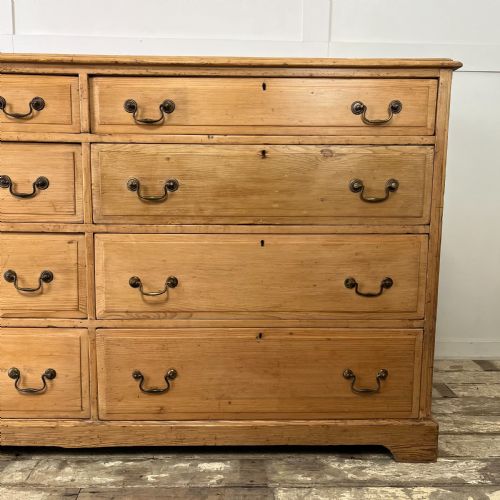 LARGE 19TH C PINE CHEST OF DRAWERS - ADDITIONAL PHOTO 5