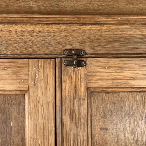 EARLY 20TH C OAK CUPBOARD - ADDITIONAL PHOTO 4