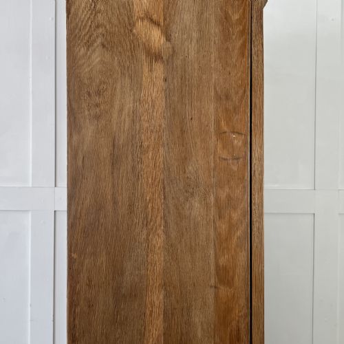 EARLY 20TH C OAK CUPBOARD - ADDITIONAL PHOTO 11