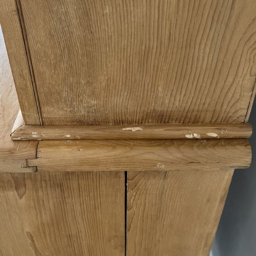 VICTORIAN PINE GLAZED DRESSER - ADDITIONAL PHOTO 10