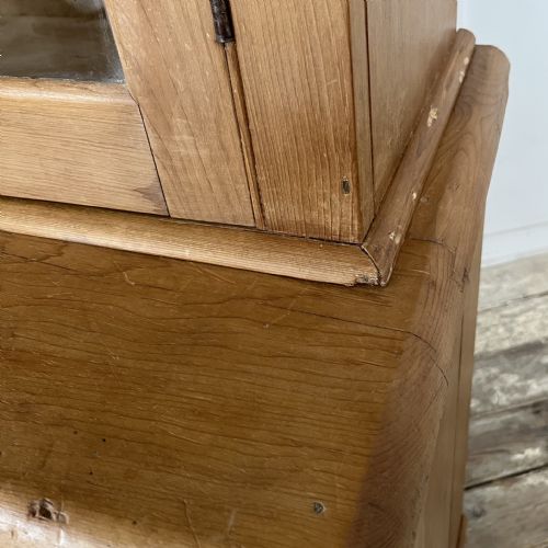 VICTORIAN PINE GLAZED DRESSER - ADDITIONAL PHOTO 11