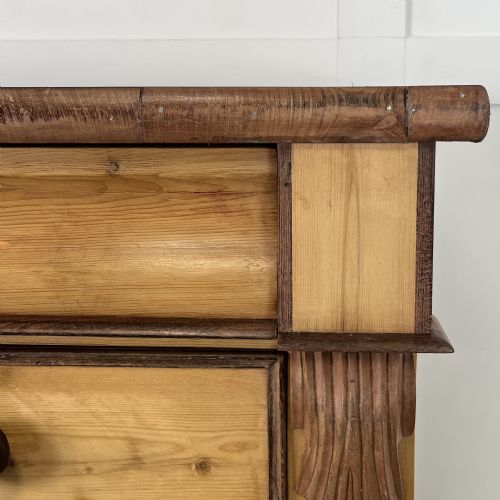 VICTORIAN PINE AND MAHOGANY CHEST OF DRAWERS - ADDITIONAL PHOTO 8