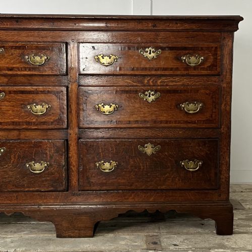 18TH C OAK NINE DRAWER DRESSER BASE - ADDITIONAL PHOTO 5