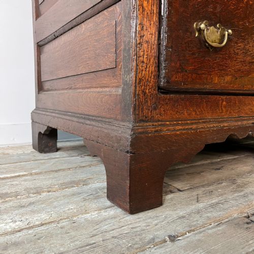 18TH C OAK NINE DRAWER DRESSER BASE - ADDITIONAL PHOTO 8
