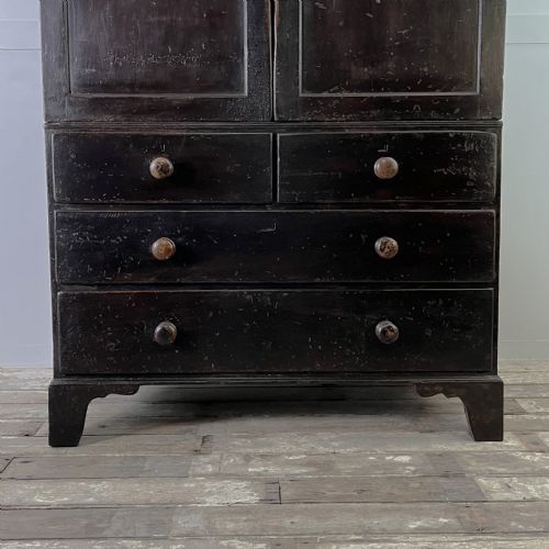 GEORGIAN PAINTED PINE HOUSEKEEPERS CUPBOARD - ADDITIONAL PHOTO 4
