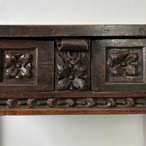 EARLY 19TH C SPANISH WALNUT CONSOLE TABLE - ADDITIONAL PHOTO 2
