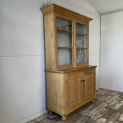 VICTORIAN PINE GLAZED CUPBOARD - ADDITIONAL PHOTO 7