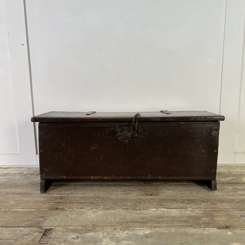 SMALL 18TH C OAK COFFER