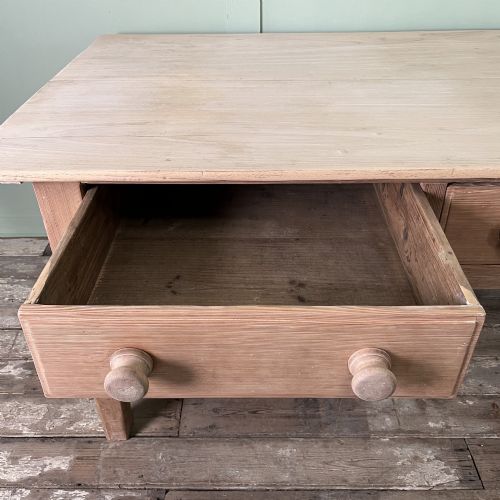 EARLY 19TH C SYCAMORE AND PINE DAIRY PREP TABLE - ADDITIONAL PHOTO 6