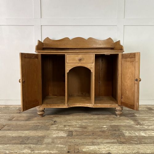 SMALL VICTORIAN PINE DRESSER - ADDITIONAL PHOTO 3