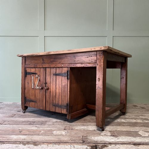 EARLY 20TH C PINE BAKERS PREP TABLE - ADDITIONAL PHOTO 2
