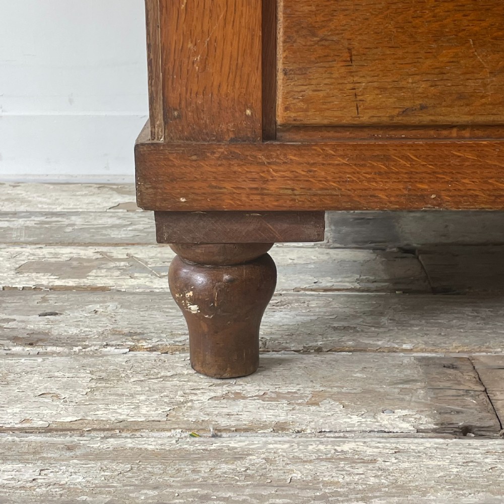 C.1900 Oak Chest of Drawers View VI