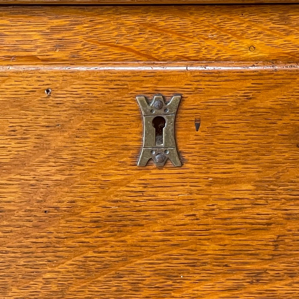 C.1900 Oak Chest of Drawers View XIV