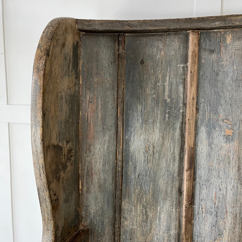 18th C. West Country Elm Barrell Back Settle View IV