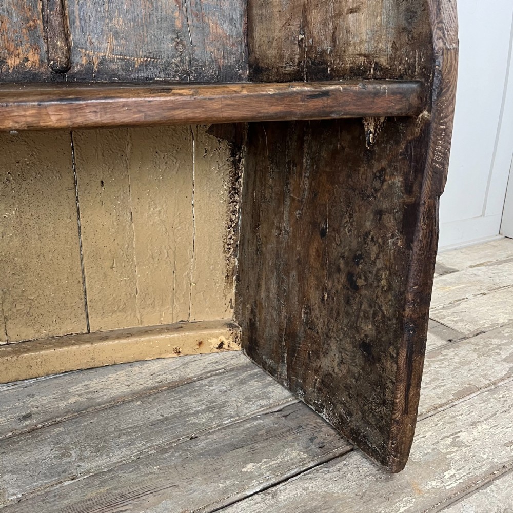 18th C. West Country Elm Barrell Back Settle View VIII