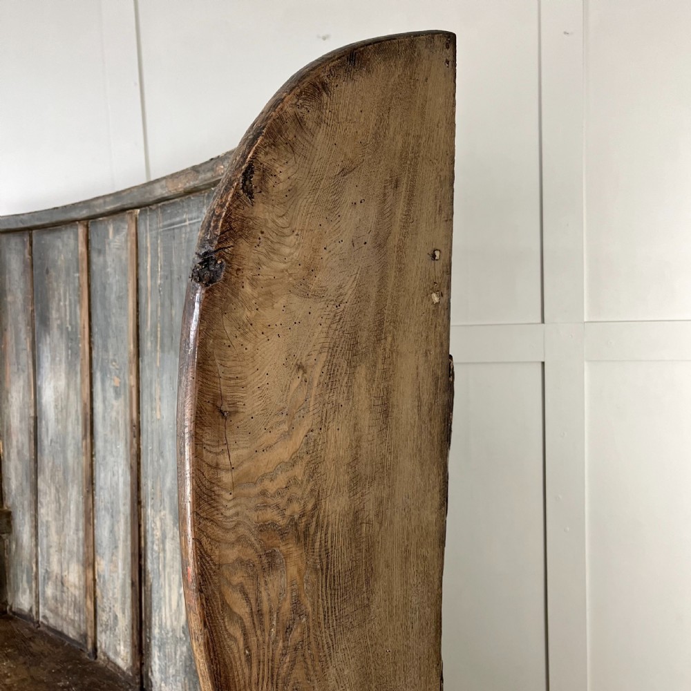 18th C. West Country Elm Barrell Back Settle View XIII