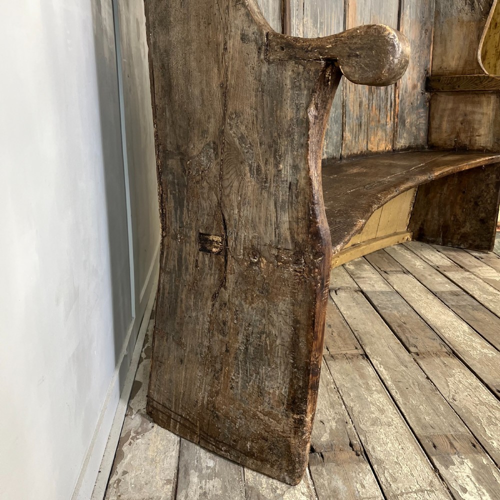18th C. West Country Elm Barrell Back Settle View XVI