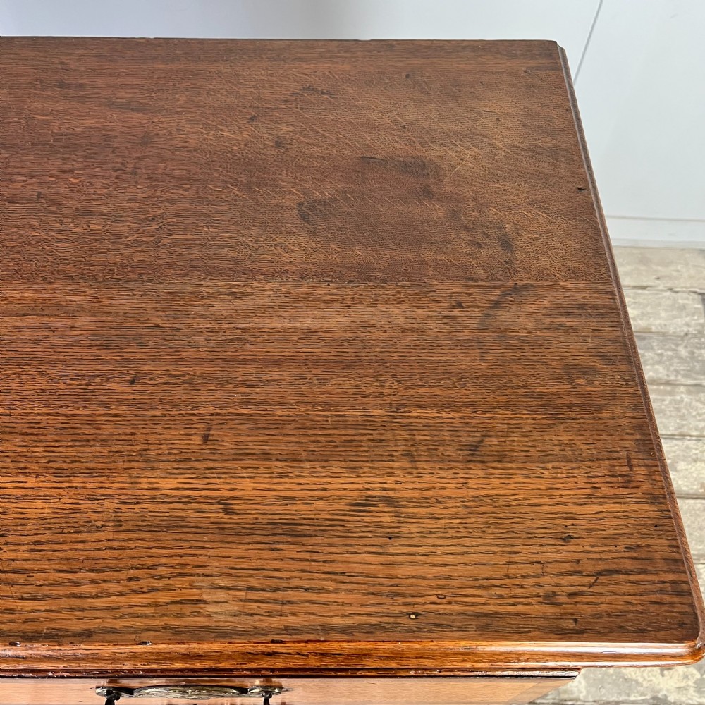 Early 19th C. Oak Chest of Drawers View XVIII