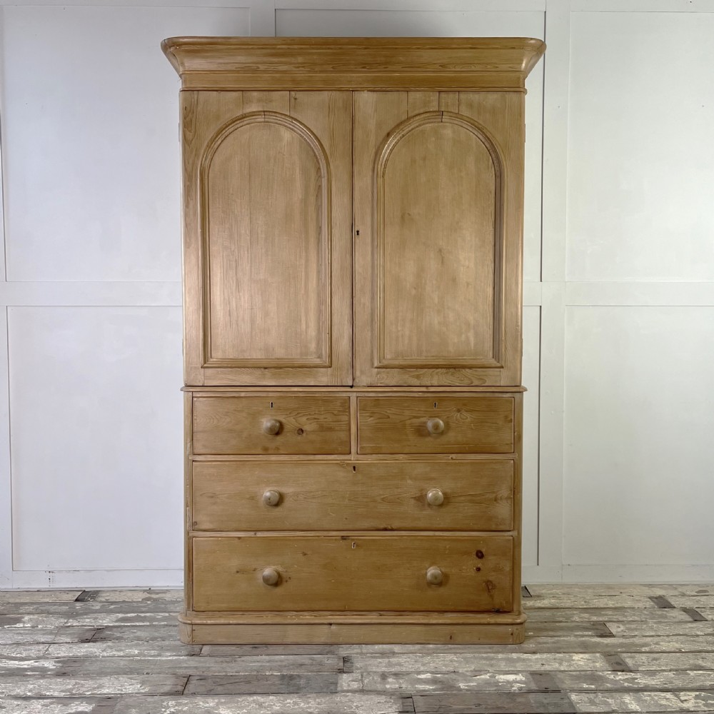 Victorian Pine Linen Press