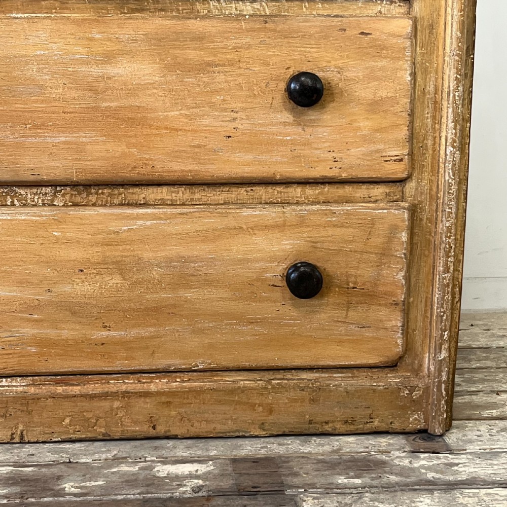 Large 19th C. Pine Chest of Drawers View IV