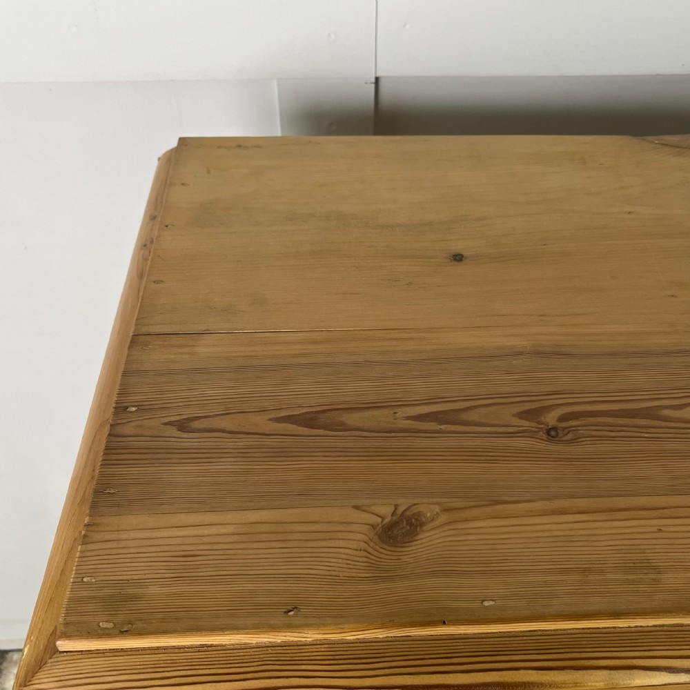 Large Victorian Pine Chest of Drawers View XIII