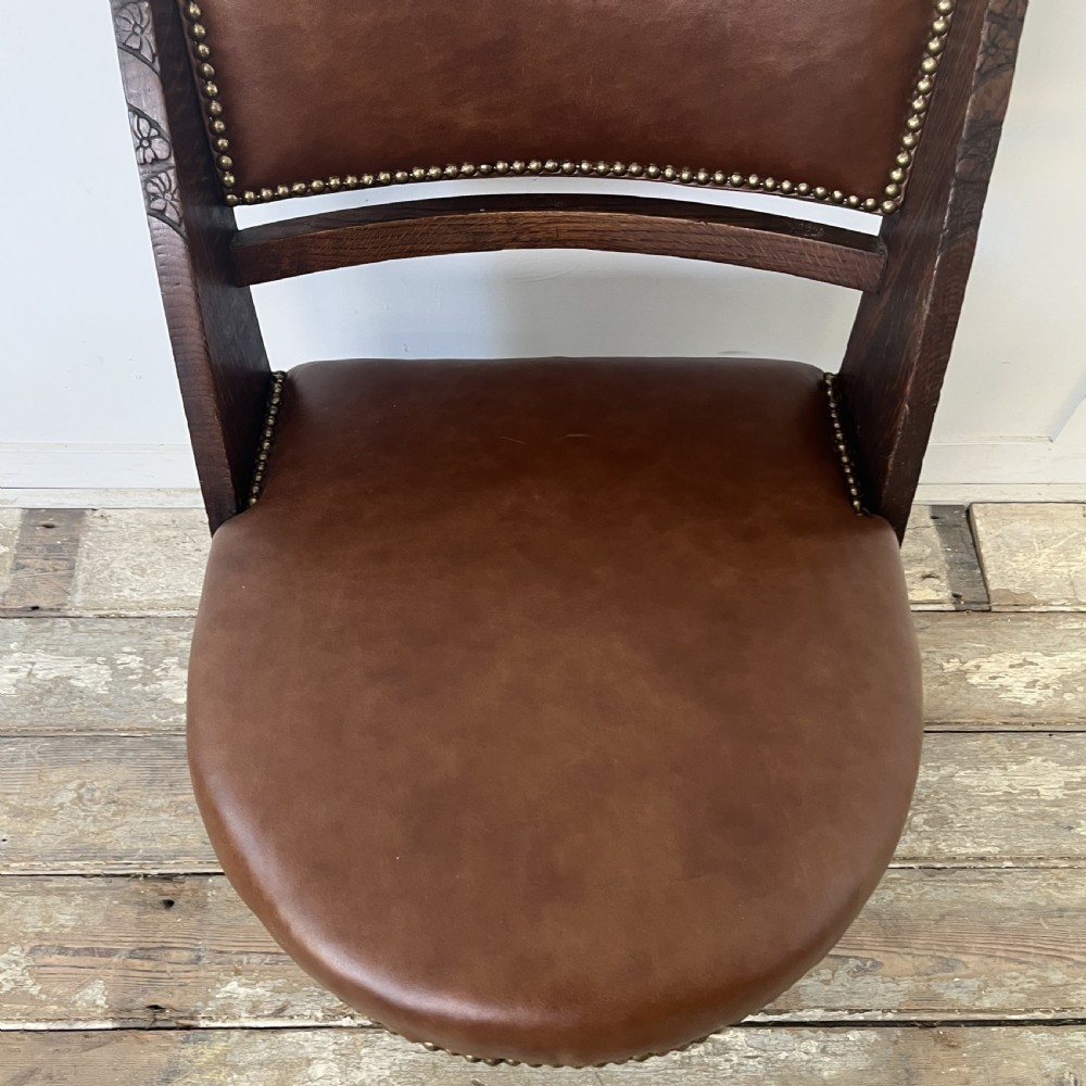 Set of 4 Art Deco Oak Chairs by Ebenezer Gomme View V